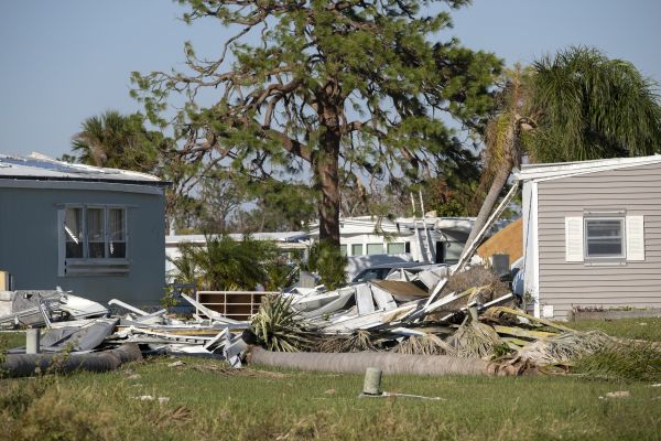Double Wide Demolition in Sherman